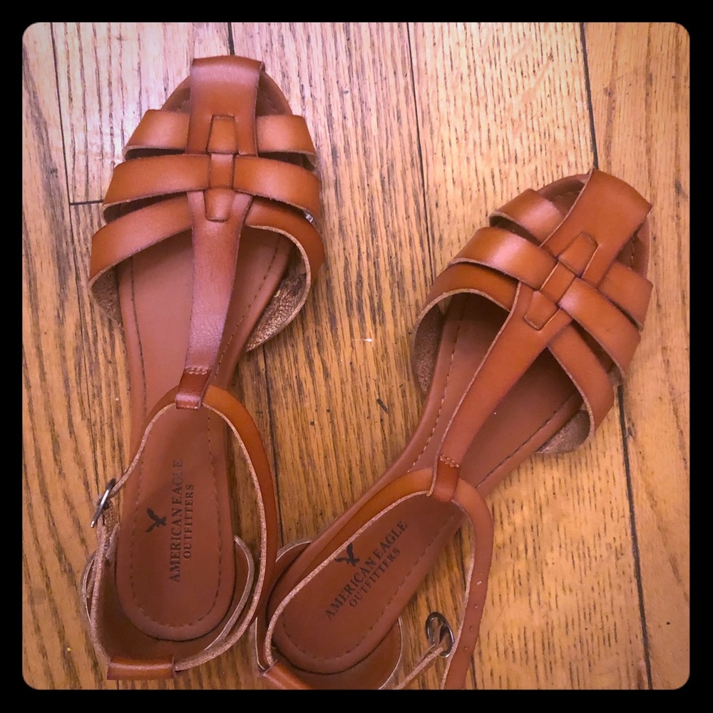 American Eagle brown sandals